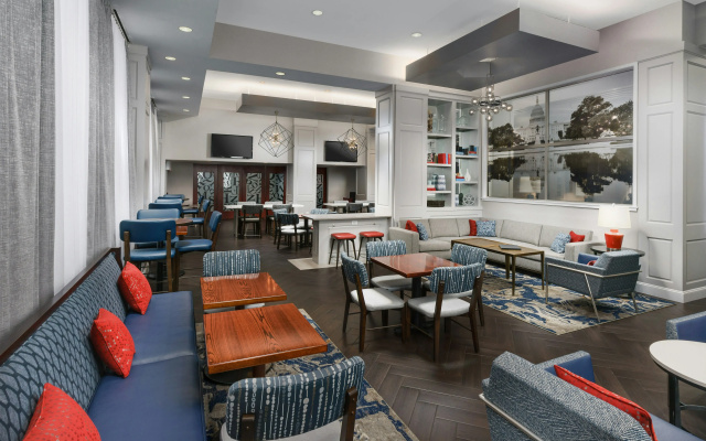 photo 2 of Hampton Inn Washington, D.C./White House