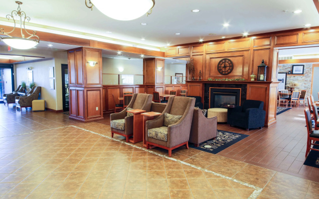 photo 2 of Hampton Inn Waterloo Cedar Valley