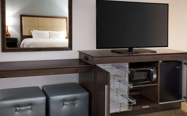 photo 4 of Hampton Inn by Hilton West Palm Beach Central Airport