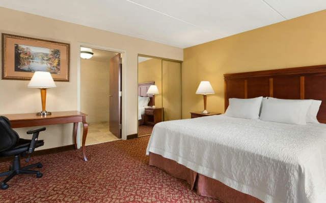 photo 4 of Hampton Inn & Suites Williamsburg Historic District