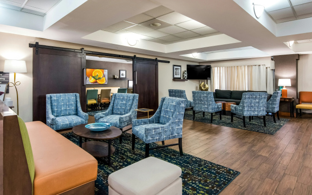 photo 4 of Hampton Inn Winter Haven