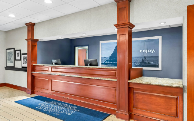 photo 3 of Hampton Inn Woodbridge