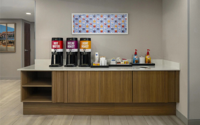 photo 3 of Hampton Inn York