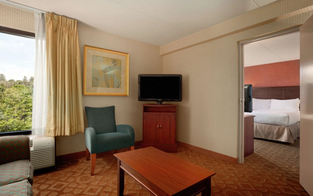 photo 3 of Hampton Inn by Hilton York
