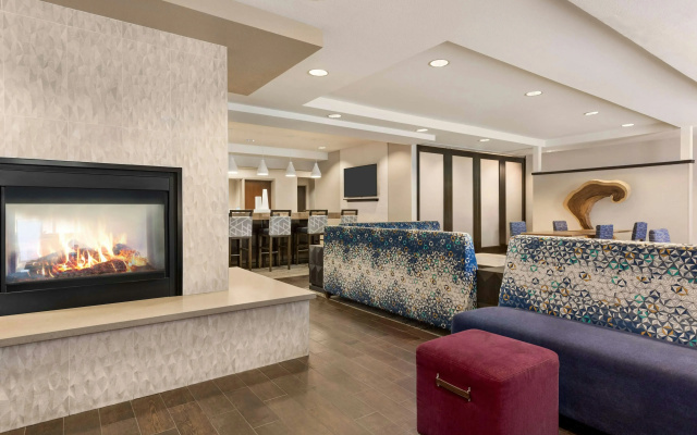 photo 2 of Hampton Inn-Denver West/Golden