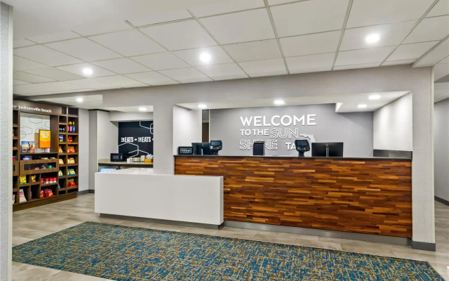 photo 2 of Hampton Inn Jacksonville/Ponte Vedra Beach-Mayo Clinic Area