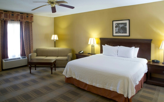 photo 3 of Hampton Inn Oxford-West