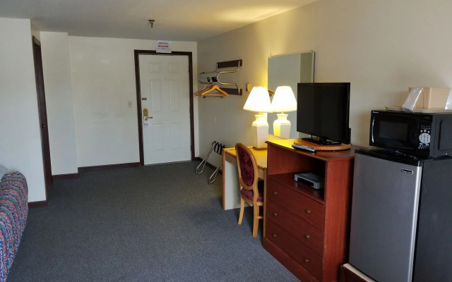 photo 5 of Hampton Village Inn
