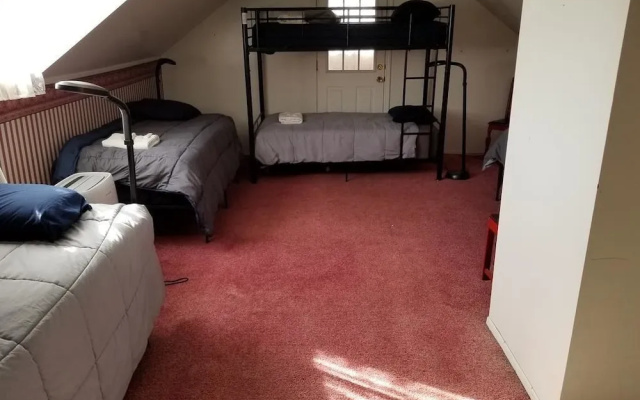 photo 3 of Hamtramck Hostel