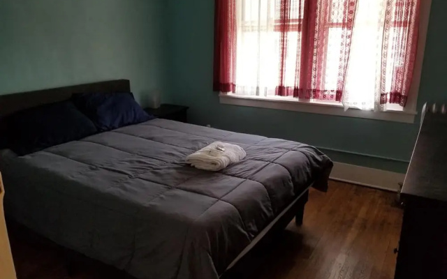 photo 5 of Hamtramck Hostel