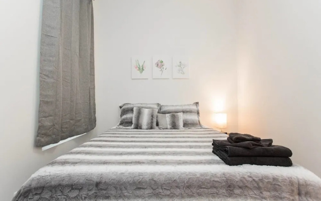 photo 2 of Handsome Mccormick 3bd-2ba Loft