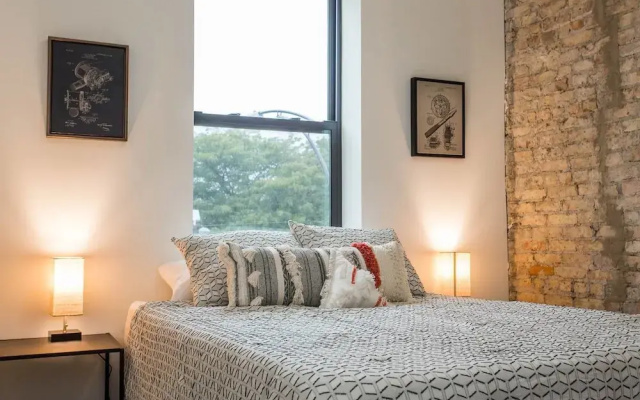 photo 5 of Handsome Mccormick 3bd-2ba Loft