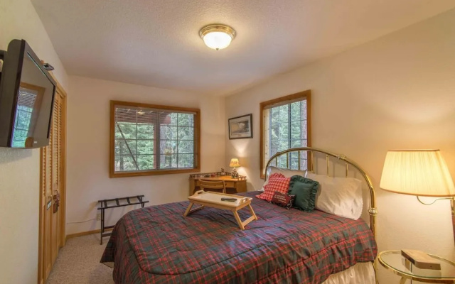 photo 4 of Hansing s Lair 4 Bedroom Holiday Home By Tahoe Truckee