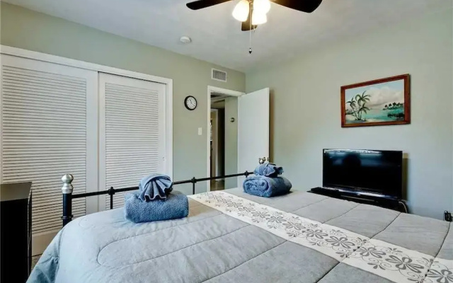 photo 2 of Venice Harbor 604 - One Bedroom Home