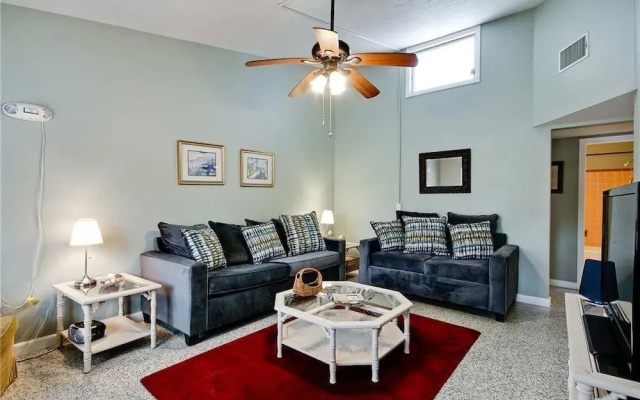photo 3 of Venice Harbor 604 - One Bedroom Home