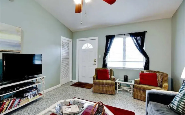 photo 4 of Venice Harbor 604 - One Bedroom Home