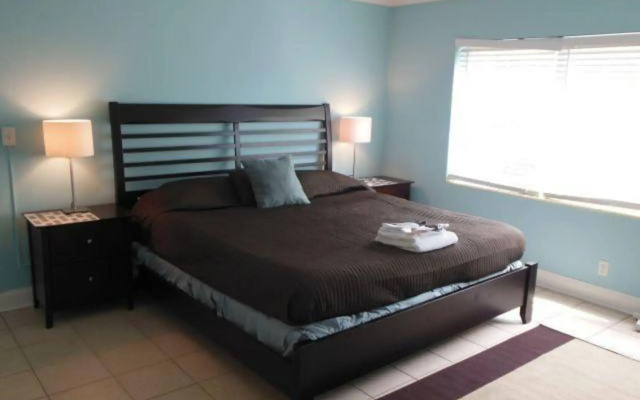 photo 3 of Harbor Beach Inn