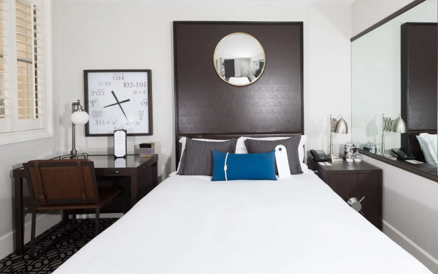 photo 5 of Harbor Court Hotel