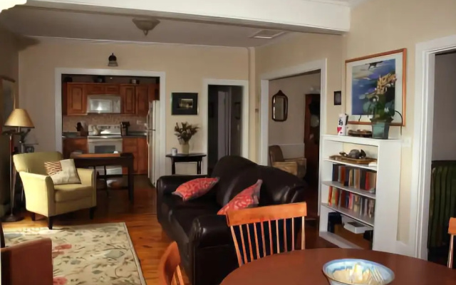 photo 2 of Harbor Heights - Five Bedroom Home