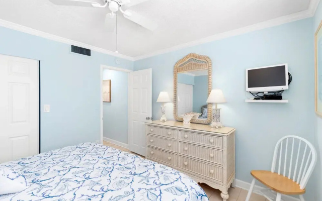 photo 3 of Harbor House 37