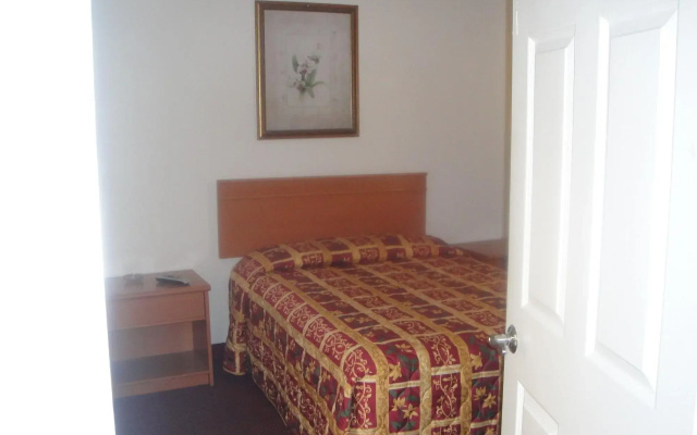 photo 4 of Harbor Inn