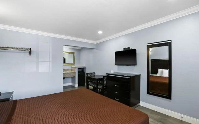 photo 2 of 3rd Avenue Inn
