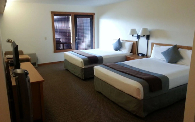 photo 3 of Harbor Lite Lodge