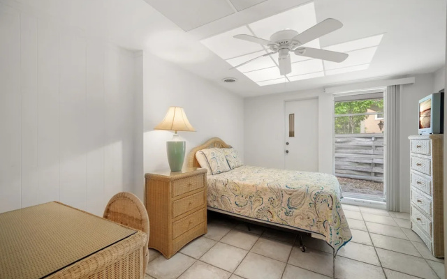 photo 4 of Harbor Paradise Home - Four Bedroom Home