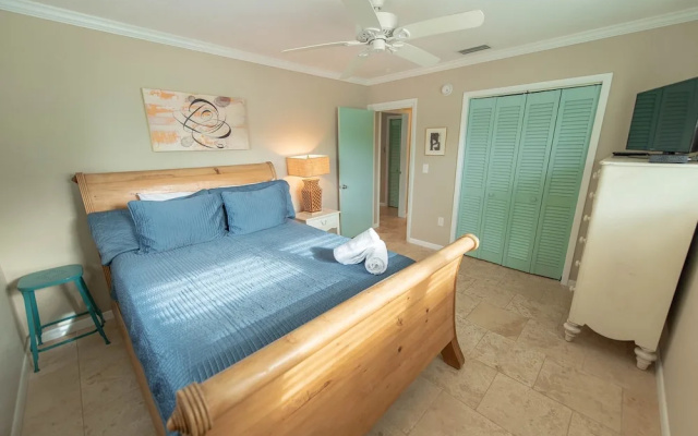 photo 2 of Harbor Side Apartment 5