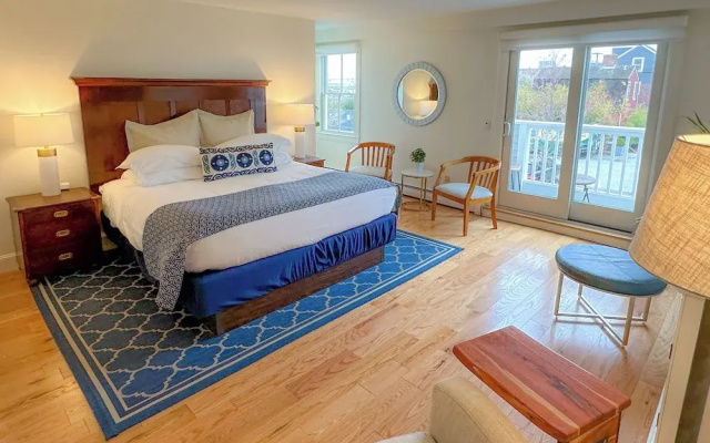 photo 3 of Harborside Inn