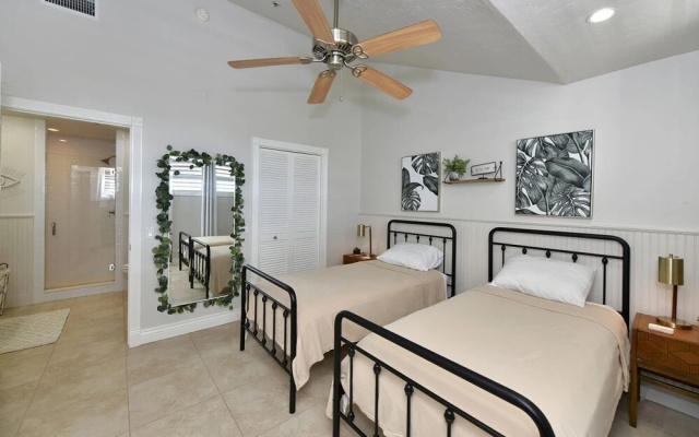 photo 5 of Harbor Villa Club 305