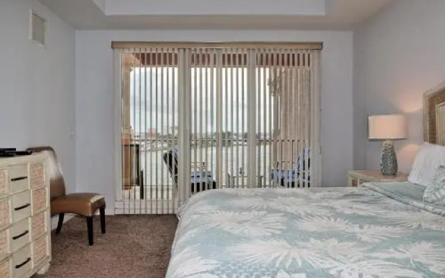 photo 2 of Harborview Grande 406
