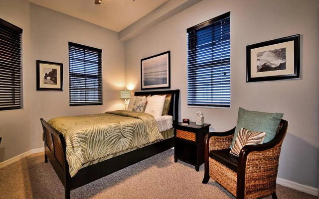 photo 2 of Harborview Grande 800 Luxury 8th Floor Condo with Stunning Harbor Views 23067
