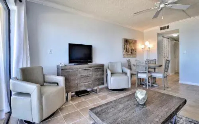 photo 3 of Harbour Light Towers 1603 2 Br condo by RedAwning