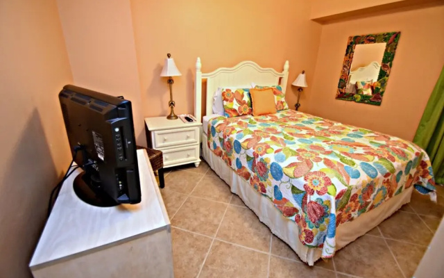 photo 2 of Harbour Place 207 2 Bedroom Condo