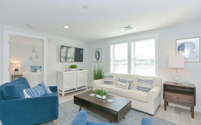 photo 5 of Harbourtown Suites