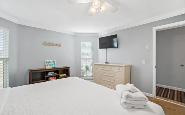 photo 5 of Harbur Arms by Panhandle Getaways