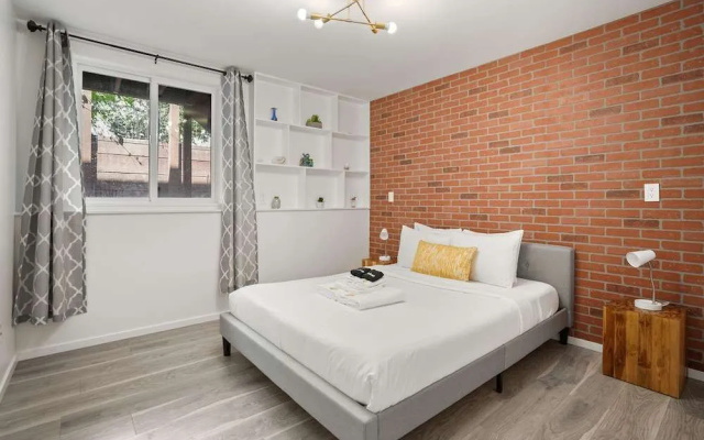 photo 3 of Harkness Apartment