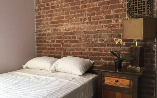 photo 3 of Harlem Bed and Breakfast