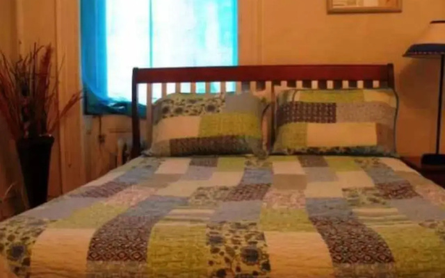 photo 3 of Harlem Landmark Bed and Breakfast Annex