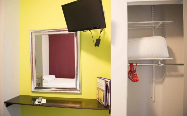 photo 5 of Harlem YMCA Hostel