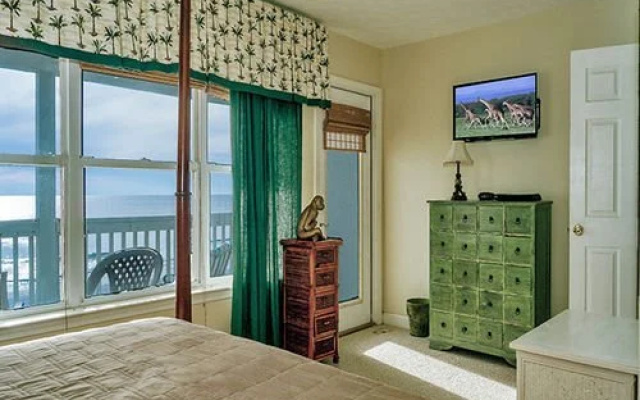 photo 5 of Harley's Haven 627865 by RedAwning