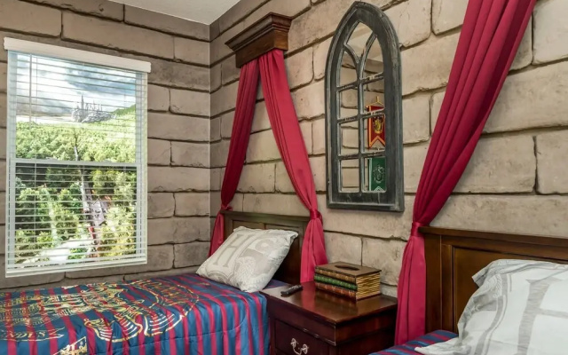 photo 3 of Harry Themed-room, Spacious and Luxurious Villa #6st560
