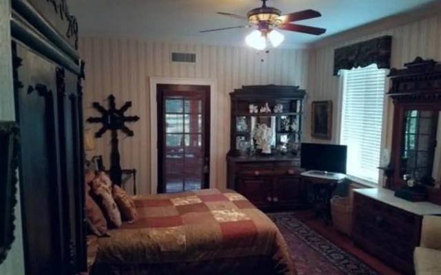 photo 2 of Hart Estate Bed and Breakfast