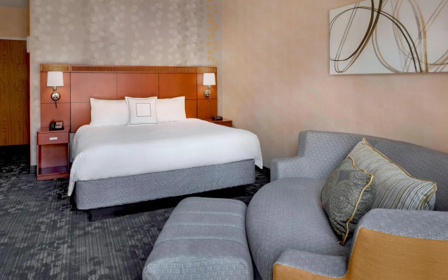 photo 4 of Courtyard By Marriott Hartford/Windsor Airport