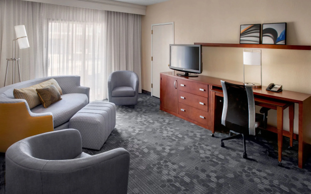 photo 5 of Courtyard By Marriott Hartford/Windsor Airport