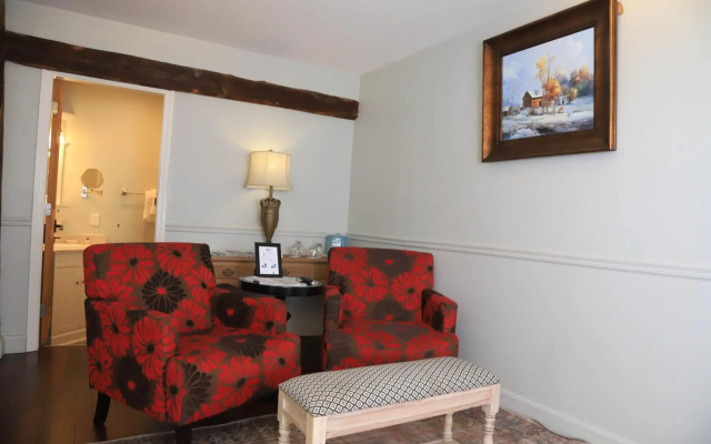 photo 5 of Hartstone Inn