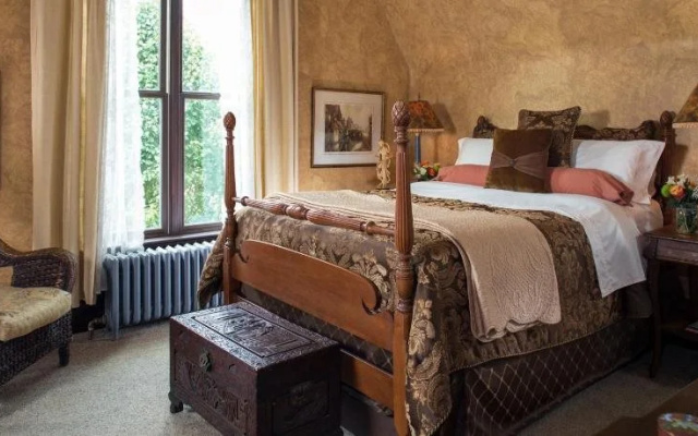 photo 5 of Hartzell House Bed and Breakfast
