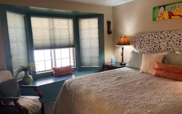 photo 2 of Harvest House Bed and Breakfast