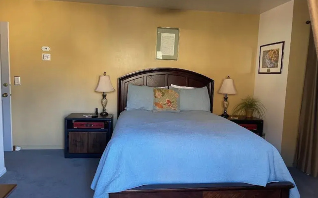 photo 2 of Harvest House Bed & Breakfast